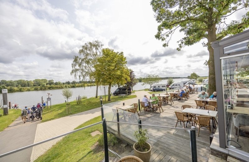 Camping t veerhuys 8884